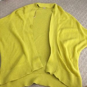 Sweater. Lime green